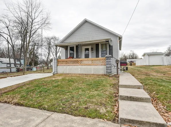 710 E Adams St, Taylorville, IL 62568
