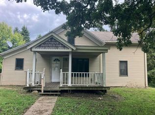 77451 275th St, Clarks Grove, MN 56016