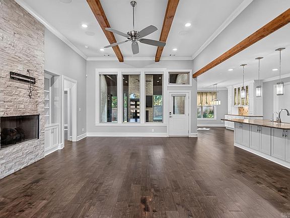 5th image of 85 Clervaux Dr