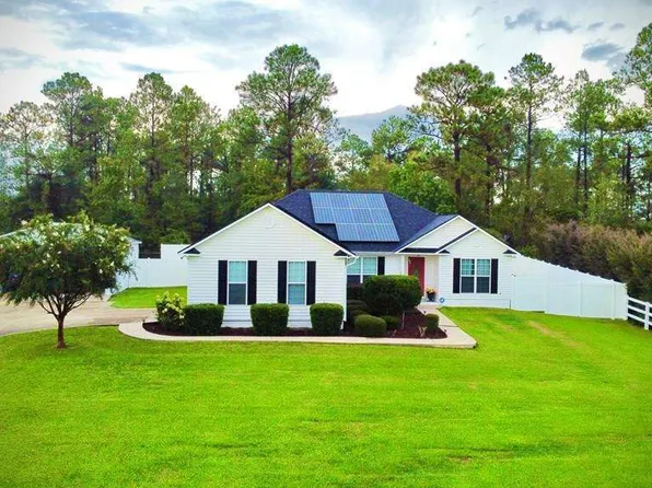 28 Jackson Hill Rd, Hazlehurst, GA 31539