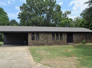 106 Seminole Dr, Searcy, AR 72143