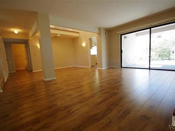 4th image of 748 Valley Dr