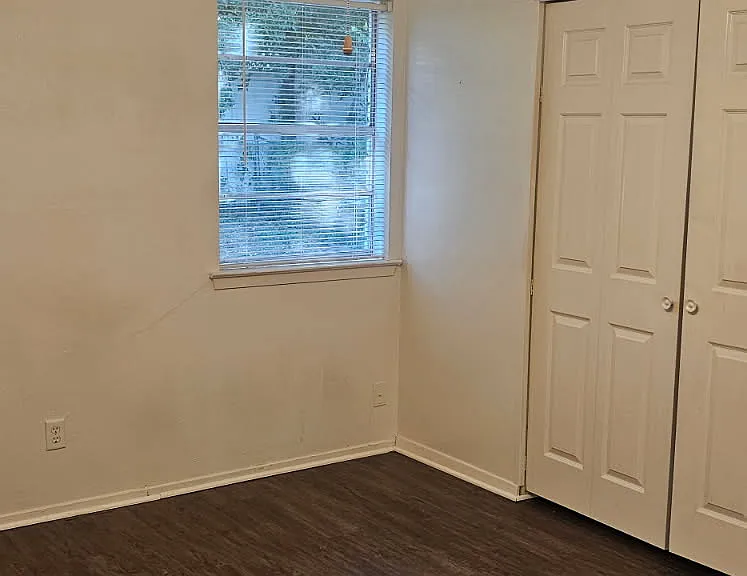 6821 Trail Lake Dr — Photo 11