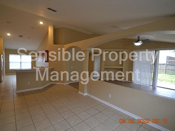 3rd image of 8509 Berch Hallow Ct