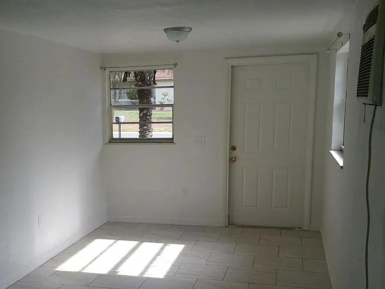 37038 Palm Ave — Photo 3