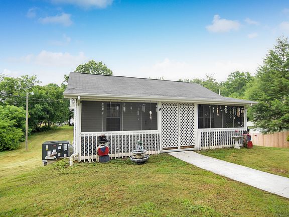 2nd image of 2902 Atoka Ln