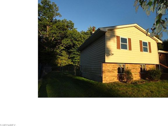 3rd image of 3697 Karen Dr