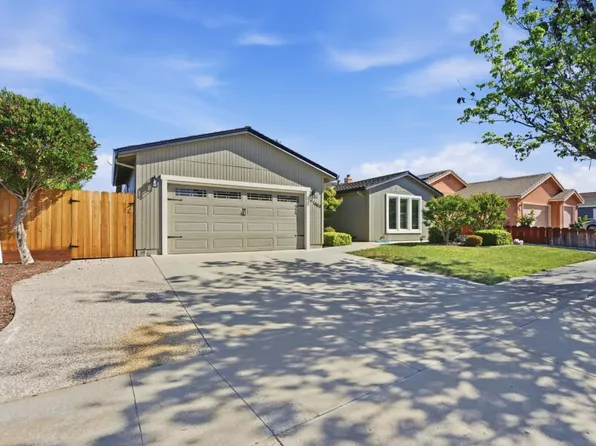 1660 Monte Vista Dr, Hollister, CA 95023