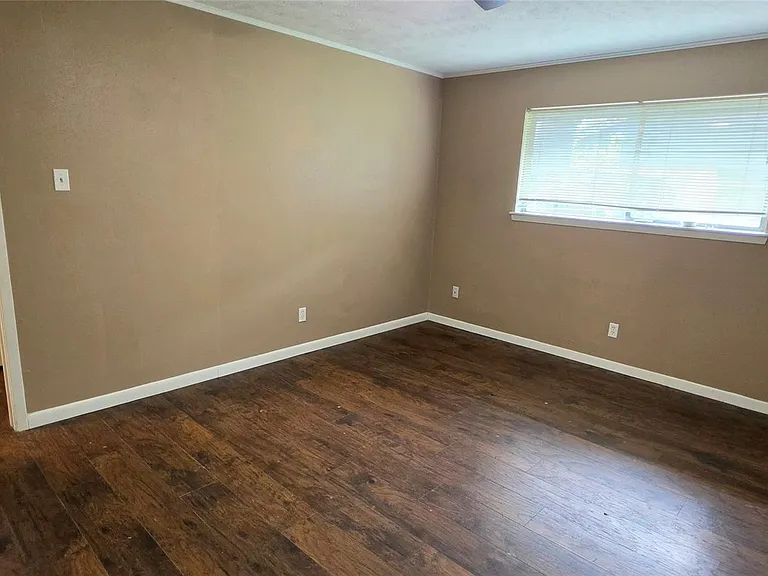 2204 Mimosa Ct — Photo 12