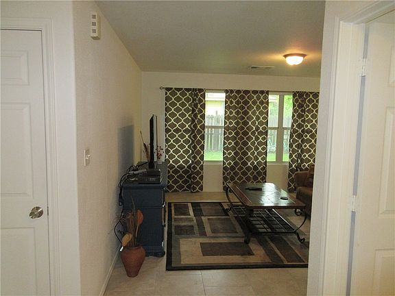4th image of 213 E 3rd St