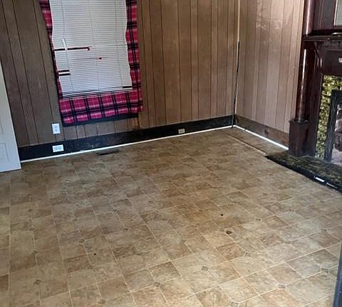 5th image of 423 S Tradd St