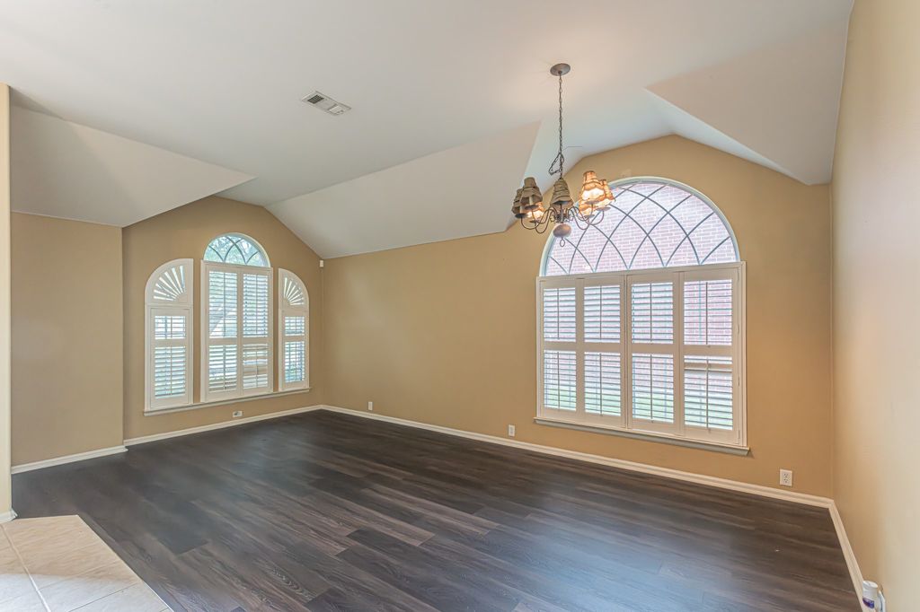 611 Primavera Dr, Arlington, TX - View 5