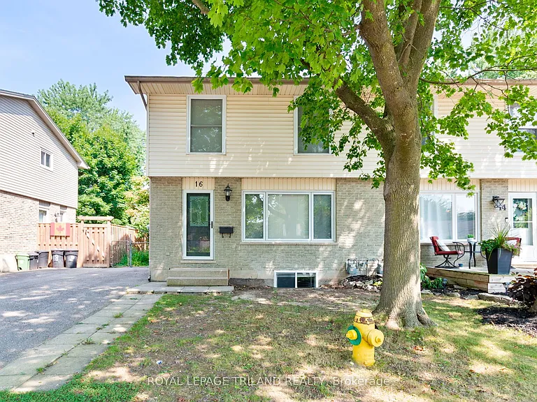 16 Inverary Rd #LOWER — Photo 2