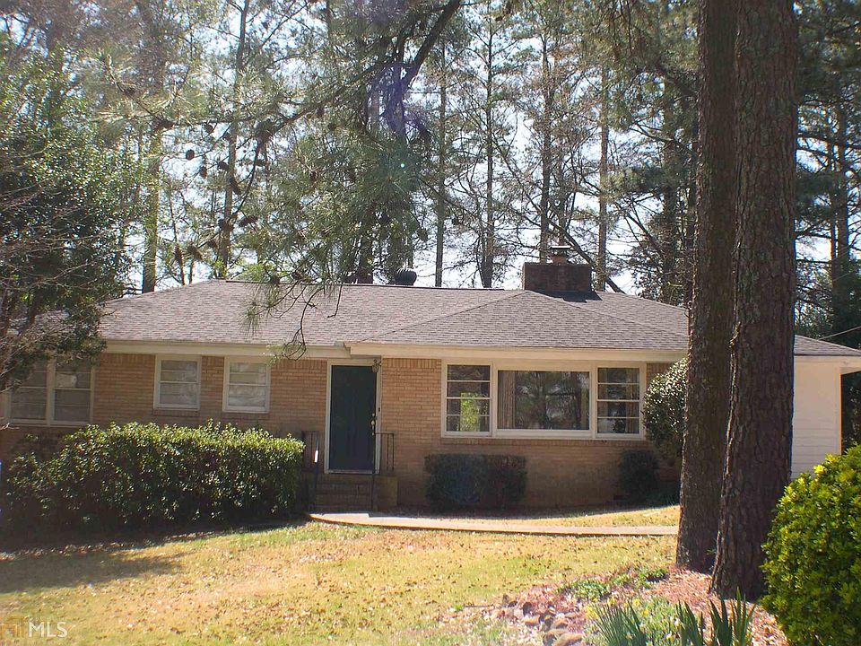 1st image of 2677 Beechwood Ave