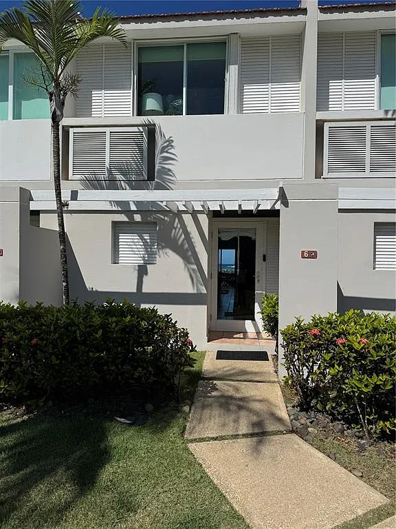 2 bed, 2.5 bath, 1154 sqft, $3,900 — Photo 3