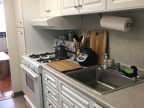 5th image of 604-36 S Washington Sq #2508
