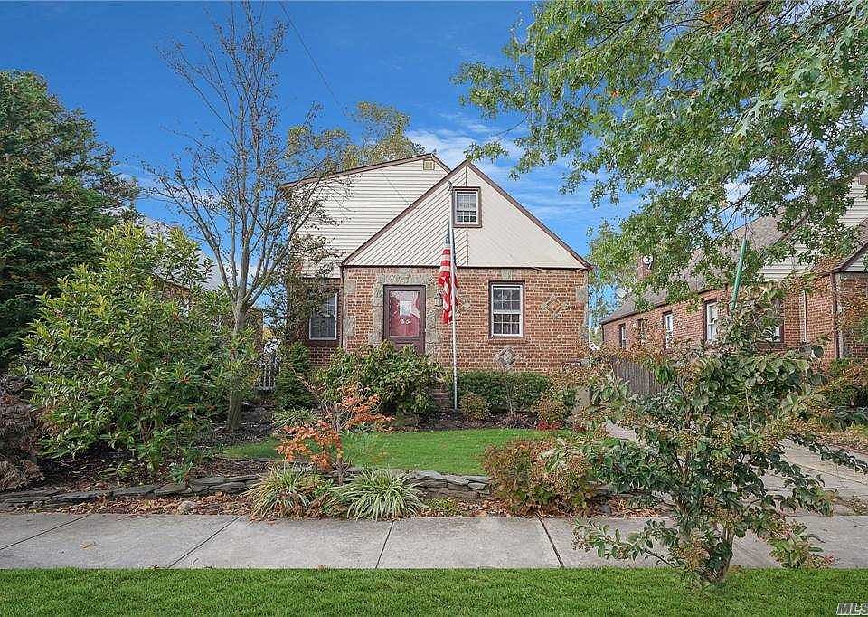 1st image of 35 Greenwood Pl