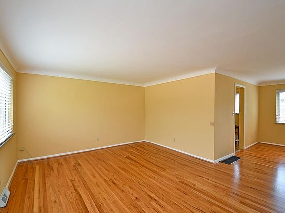 4th image of 8654 Brent Dr