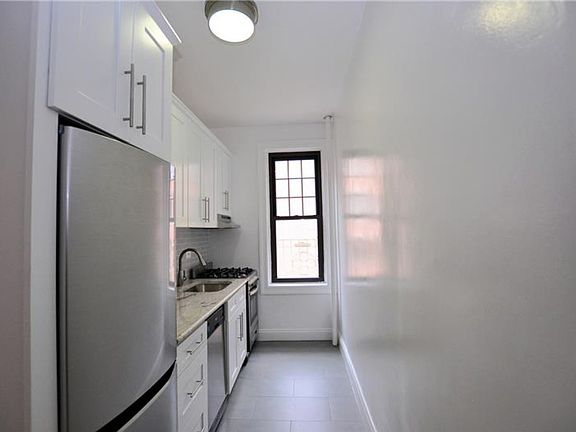 3rd image of 145 W 12th St APT 52