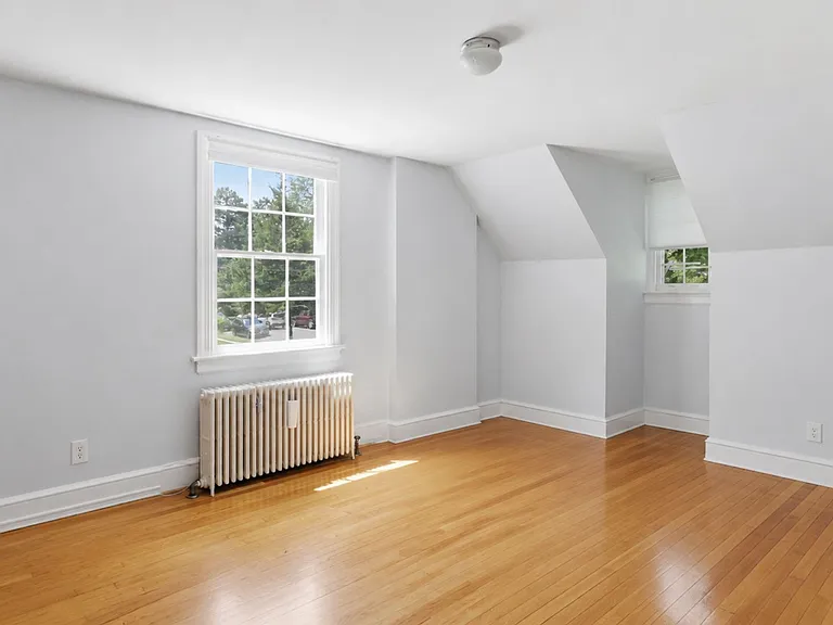 901 W 31st St — Photo 16
