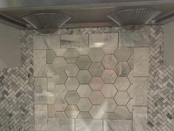 Kitchen backsplash 