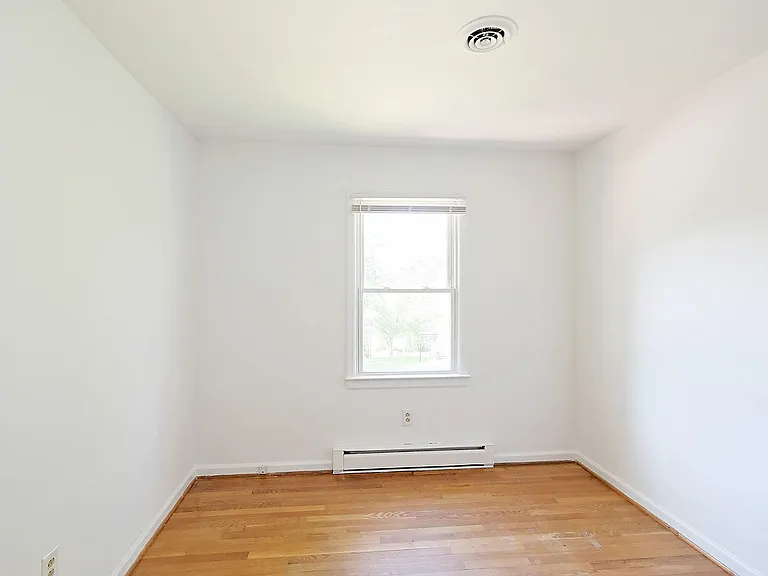 205 Saint Ives Rd — Photo 17