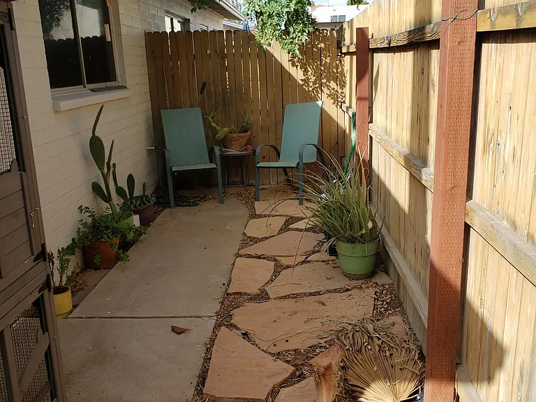 922 E Montebello Ave #A — Photo 3
