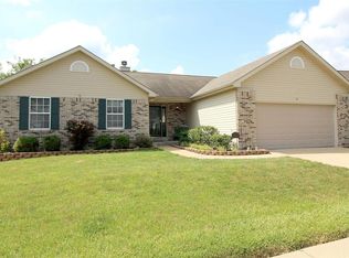 21 Keystone Ct, Fenton, MO 63026