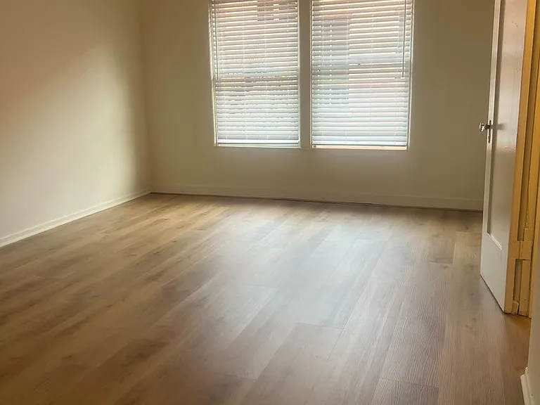 732 S Mansfield Ave — Photo 7