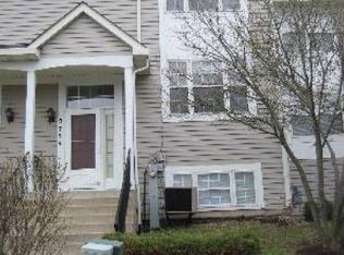 2754 Shelly Ln, Aurora, IL 60504