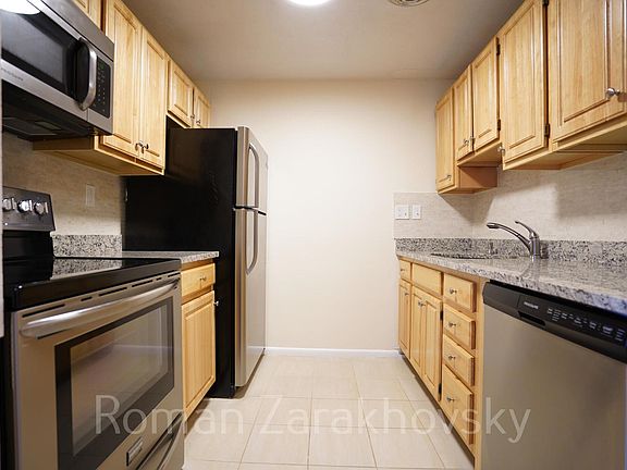 2nd image of 224 Babcock St #2C