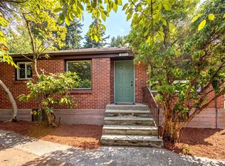 12004 5th Ave NE, Seattle, WA 98125