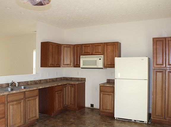 4th image of 2819 Remington Dr