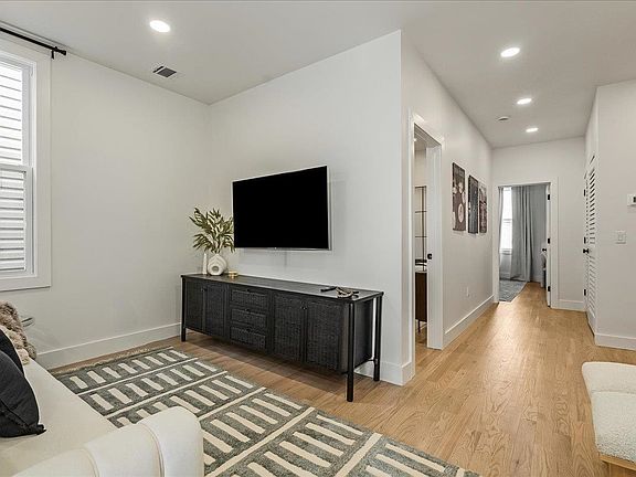 3rd image of 97-99 Zabriskie St #6