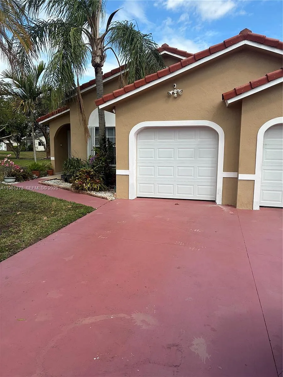 Building Photo - 18175 NW 61st Ave #0