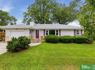 7416 S 28th St, Bellevue, NE 68147