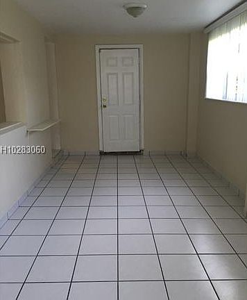 3rd image of 1474 NE 182nd St