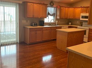 2610 Navajo Ave SW, Cedar Rapids, IA 52404