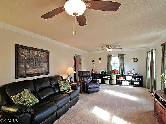 5th image of 2 Marshall Ln