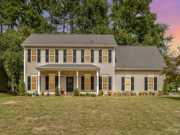 12806 English Walnut Ln, Charlotte, NC 28215