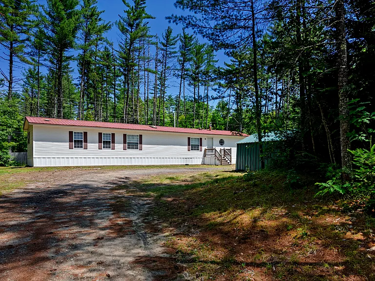 826 New Hampshire Rte #175 — Photo 21