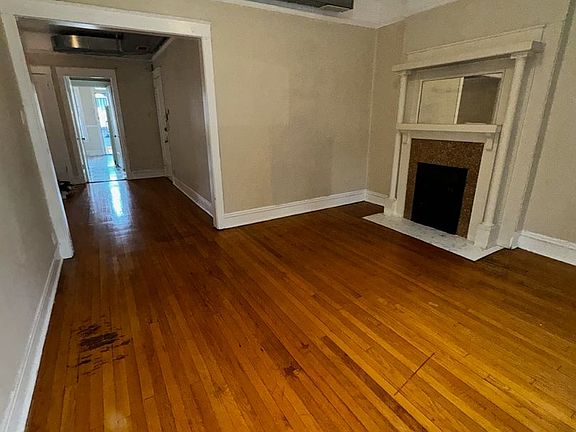 3rd image of 719-721 W Wrightwood Ave #721-3