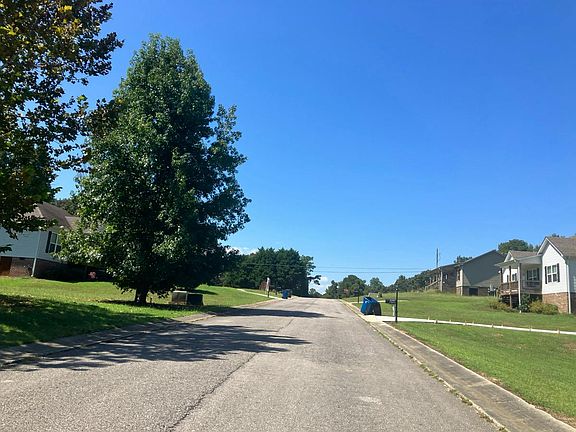 5th image of 800 Cheyenne Dr