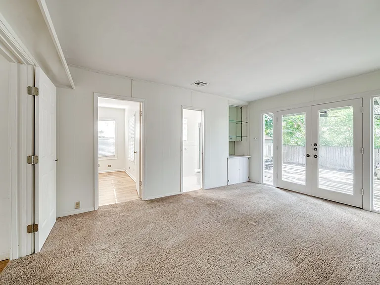 136 Harmon Dr — Photo 16