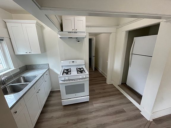 5th image of 421 N Euclid Ave #9