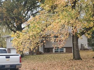 732 Mayer Dr, Saint Charles, MO 63301