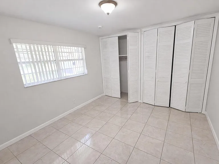 3709 Tyler St — Photo 5