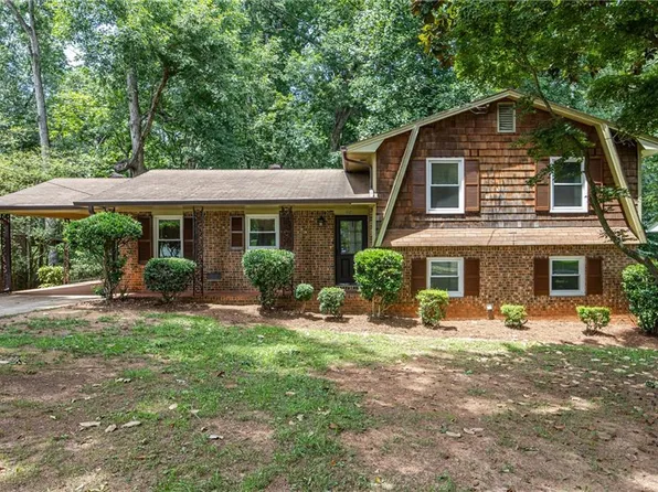 3894 Maplewood Dr, Decatur, GA 30035