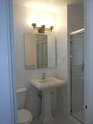 Rented by Realty Operations Group | media 8