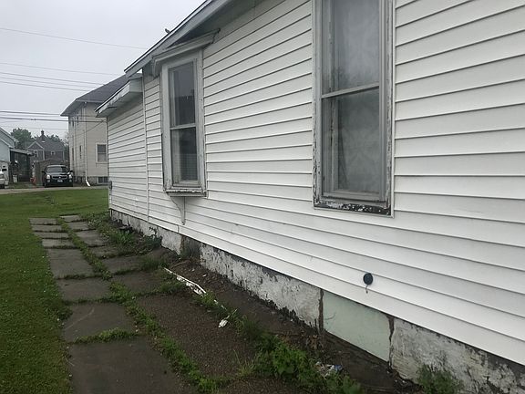 2nd image of 1402 5 1/2 Ave